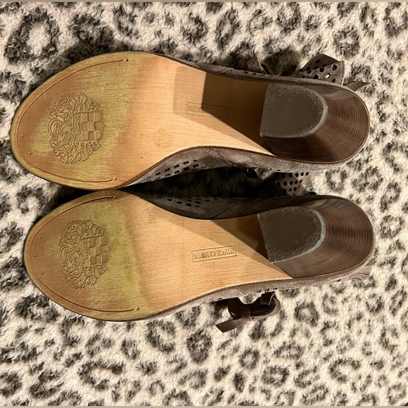 Vince Camuto KAMEY SUEDE PEEP TOE Tassel Cutout Booties Size 7 - Picture 11 of 11